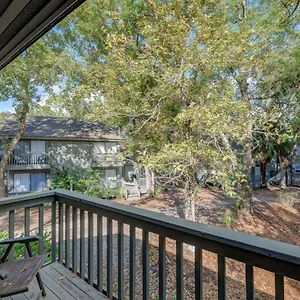 https://hickory-cove-47-2-bedroom-sleeps-7-ground-floor-large-pool.top-hotels-in-savannah.com